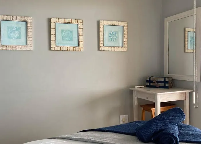 32 Lazy Lizard - Beautiful Sea Viewing Apartment